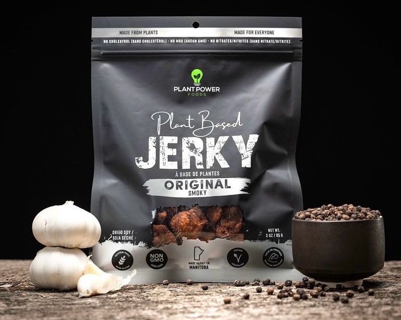 Delightful Snacks &amp; Dips Galore
⠀⠀⠀⠀⠀⠀⠀⠀⠀
@plantpowerjerky presents 5 mouthwatering varieties of plant-based jerky crafted from non-GMO soy. Packed with protein and gluten-free, it&rsquo;s the perfect alternative to beef jerky, both in taste and 