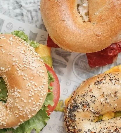 Start with coffee, a snack, end with dessert&hellip; and everything in between 👀
⠀⠀⠀⠀⠀⠀⠀⠀⠀
⠀⠀⠀⠀⠀⠀⠀⠀⠀
@hudsonbagelswpg (bagels &amp; cream cheese)
@greyridgecoffee (coffee)
@blyssmatcha (matcha)
@loscomalesmorales (artisan corn tortillas &amp; salsa)