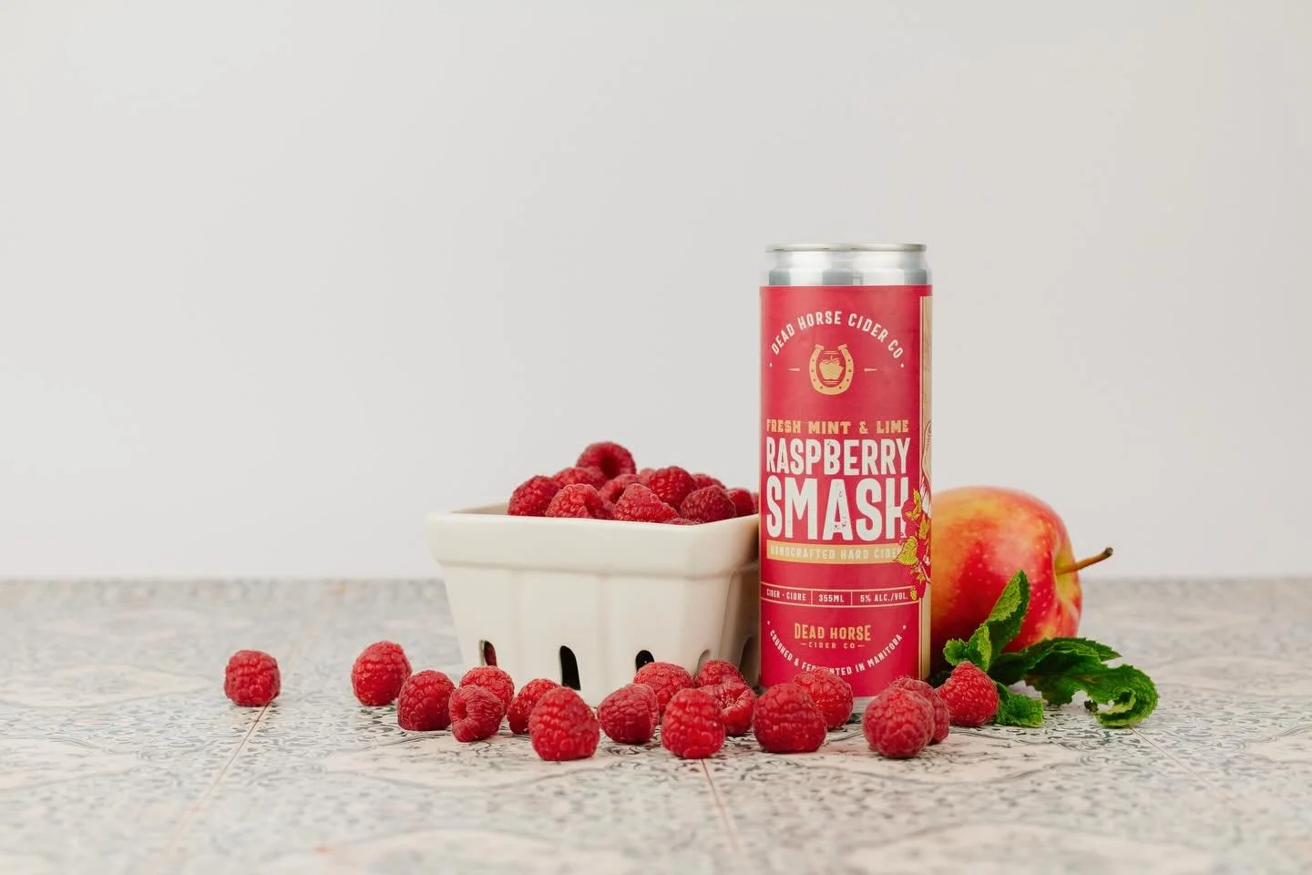 Calling all snack lovers + dinner planners 👀

We&rsquo;ve got your cravings covered at Apple + Pine Market ➡️whether you&rsquo;re coming for something sweet&hellip; or leaving with dinner handled 

🥤 Sips + Extra Bites + Sides

All the drinks + tas
