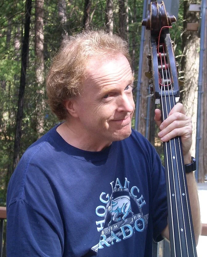 Larry and bass at Strawberry 2007.jpg