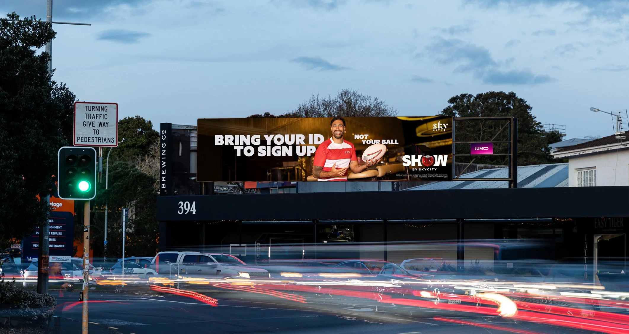 SHOW-Kingsland-Night_in-situ 3.jpg