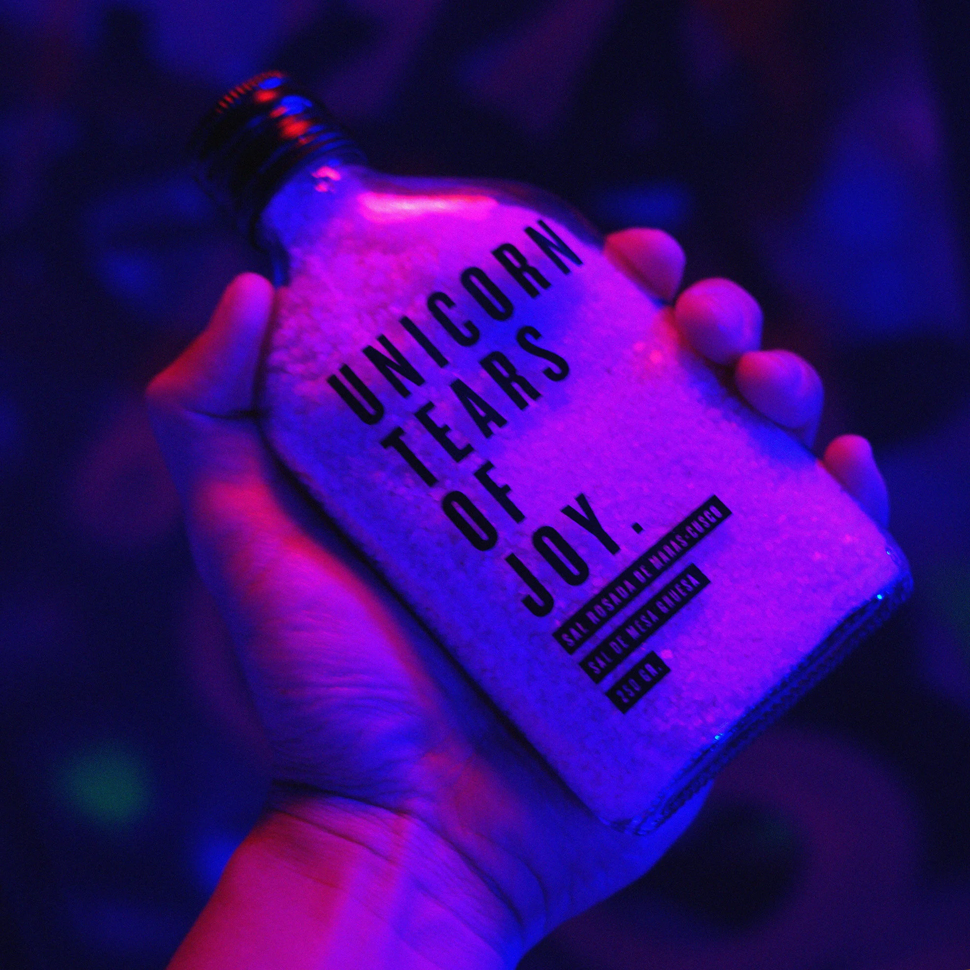 utojposts1x1neon.jpg