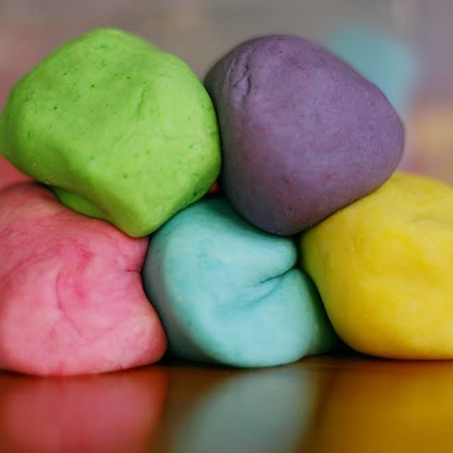 Play dough. One of the best inventions on earth. Visit our website to check out our favorite recipe. 🤹
.
www.banffplayschool.com