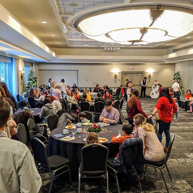 A quick look back at the 2019 playschool Christmas celebration generously sponsored by @rimrockresort (again! 🎄) We are so excited to start the new year with our eager little students!
.
 If you have a little one who's excited to get started at Banf