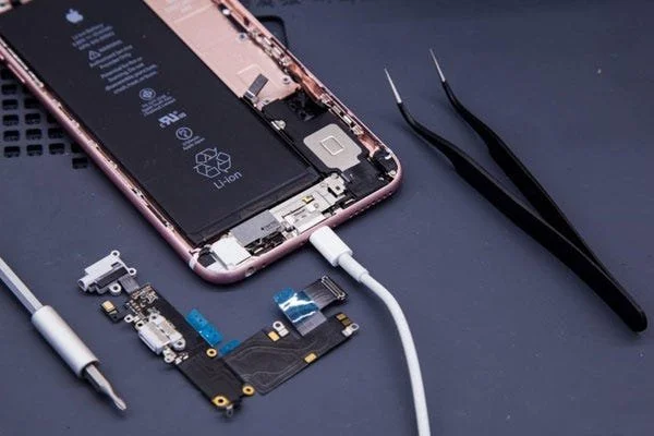 iPhone Charging Port Repair at Wires Computing
