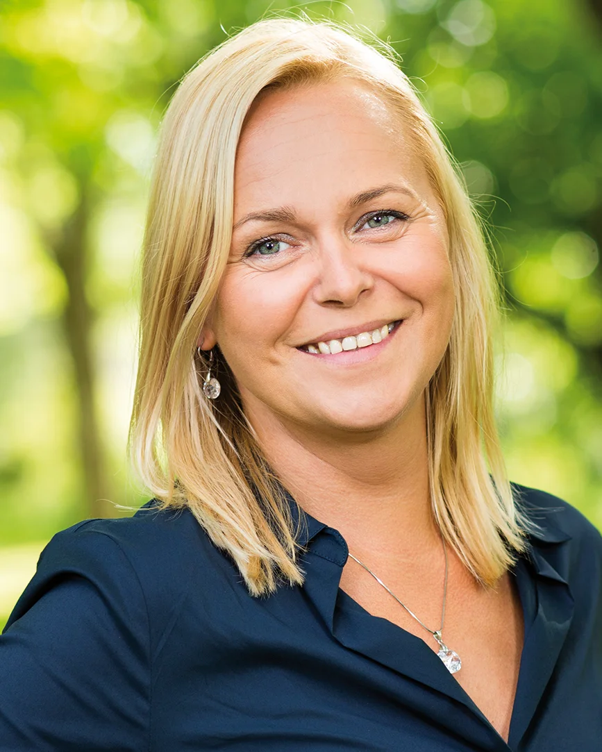 JOHANNA KOWALCZEWSKA Phone direct: +48 525 620 119 Mobile: +48 604 296 828 joanna.kowalczewska@esswell.pl