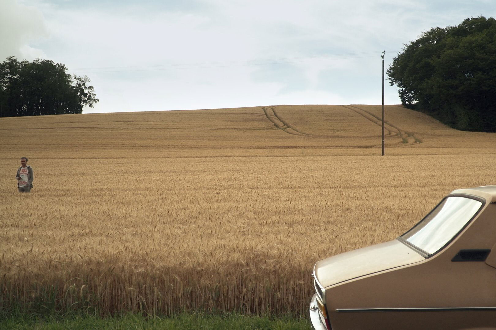 "Renault 12", un voyage tragi-comique sur le chemin du deuil