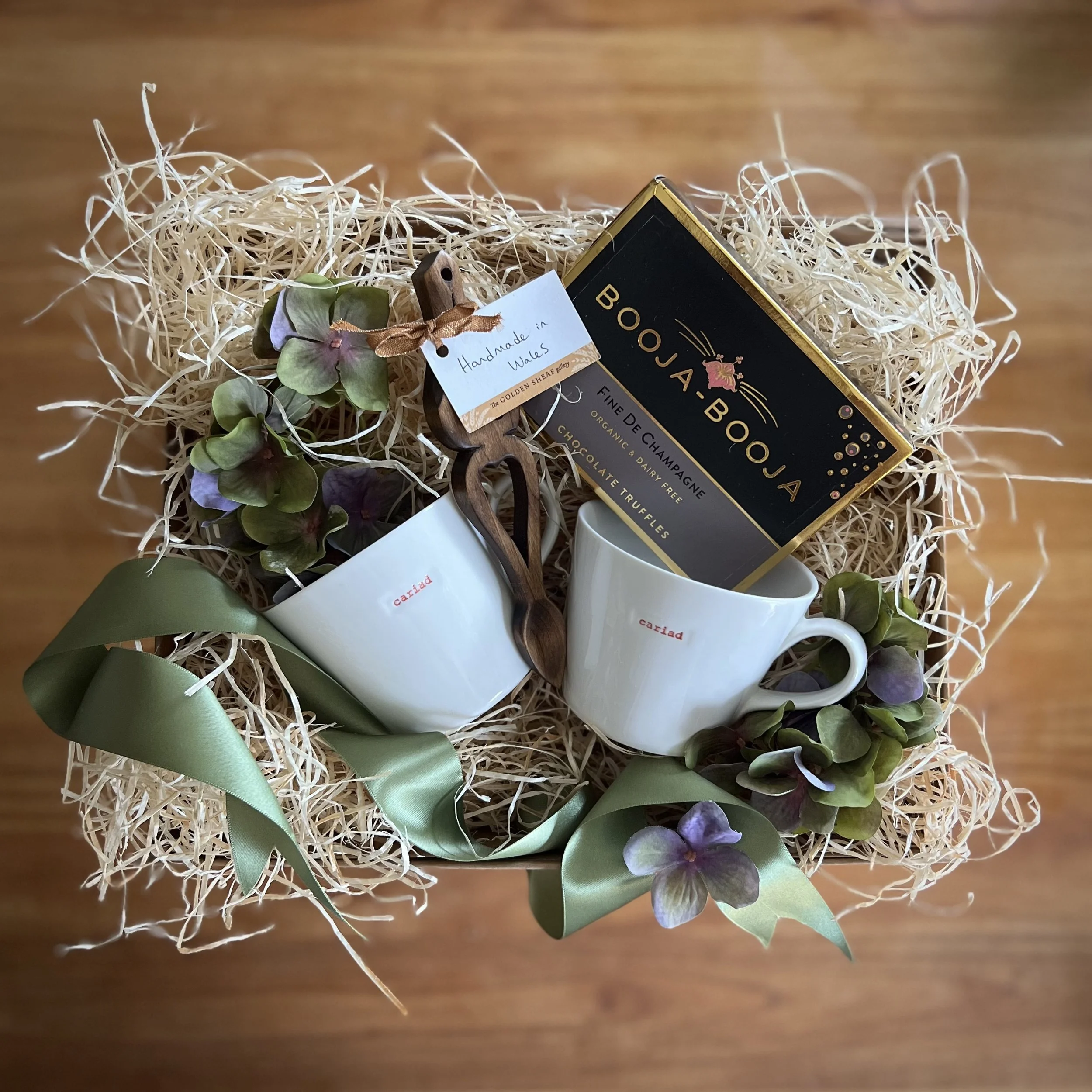 Cariad Welsh Love Gift Box