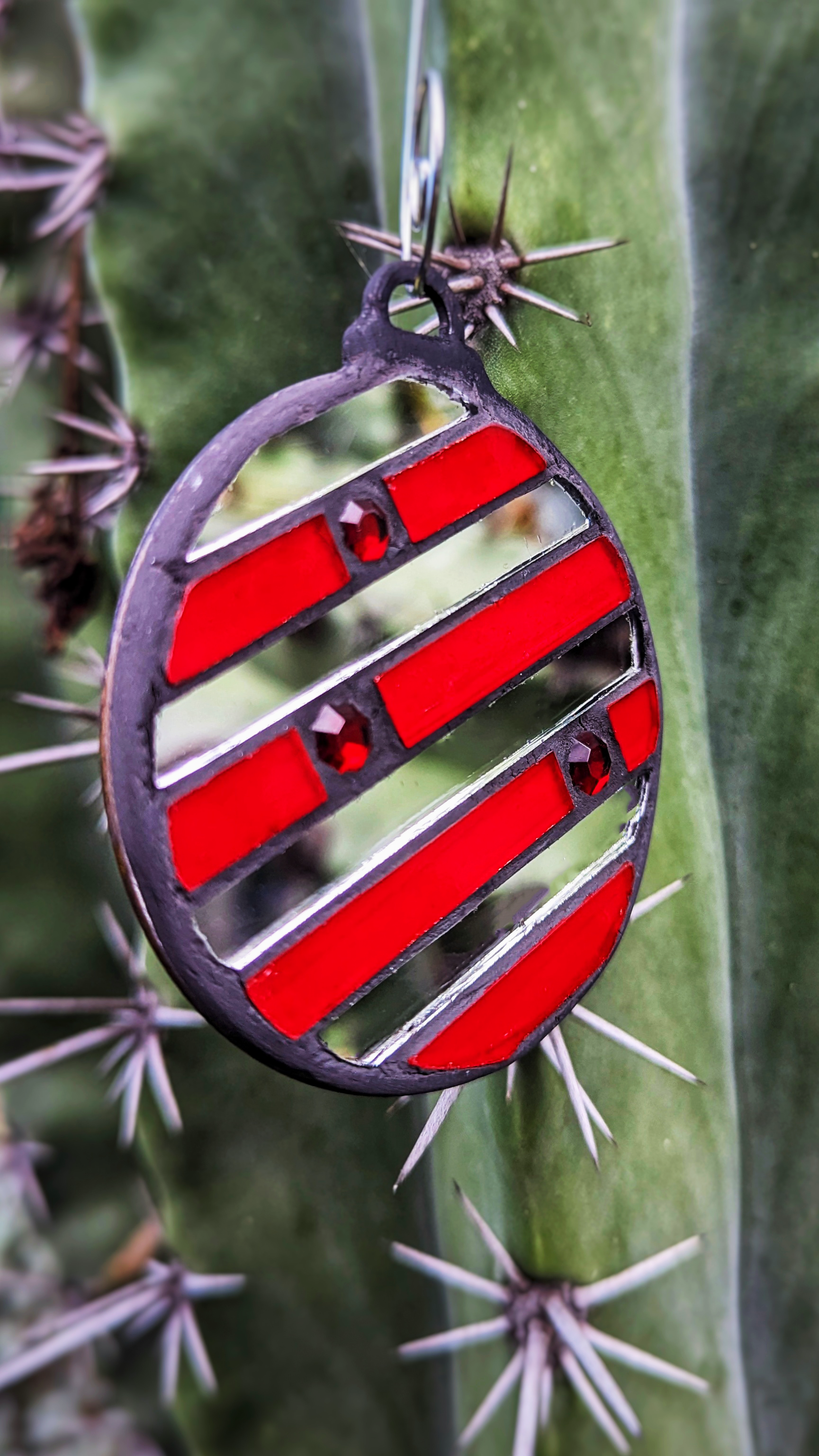 Red and Mirror - PS Edit2.png