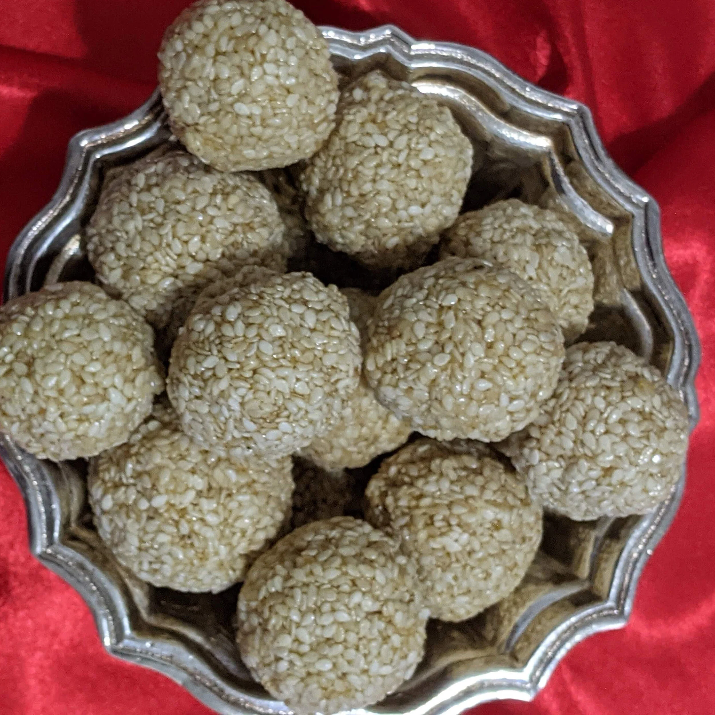 Homemade Til Ke Ladoo Recipe