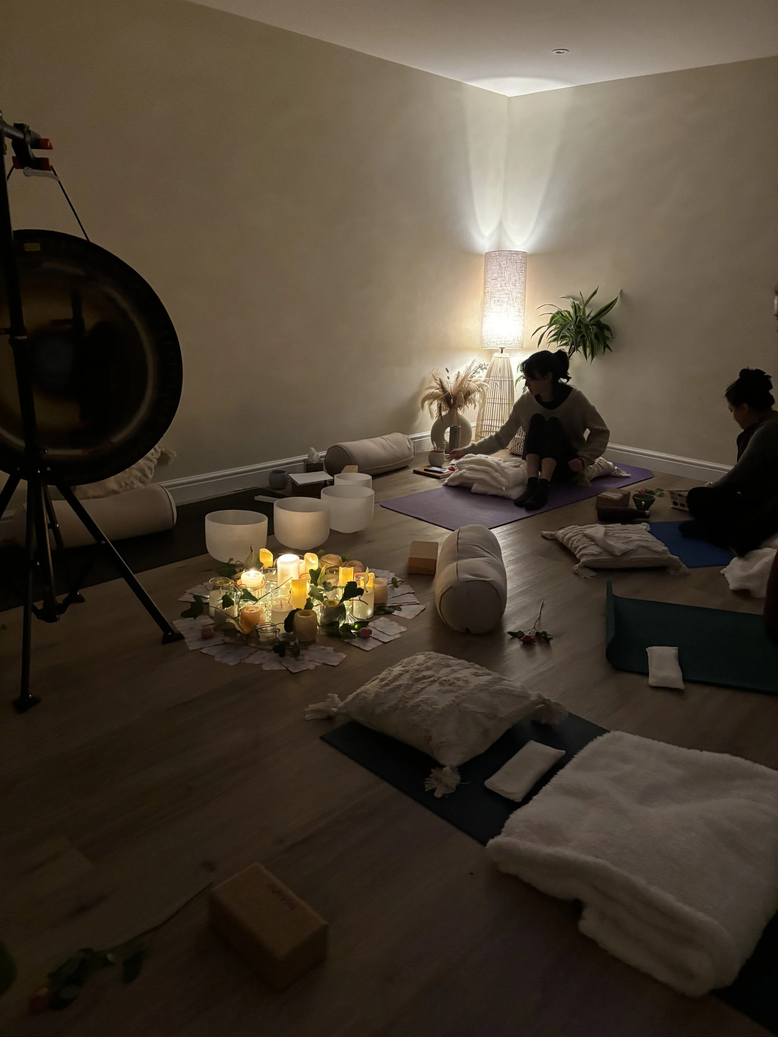 Cosy Fridays: Healing Sound Bath by Candlelight