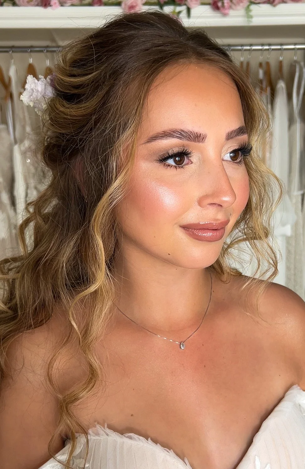 Mollie - Radiant Champagne Glam 