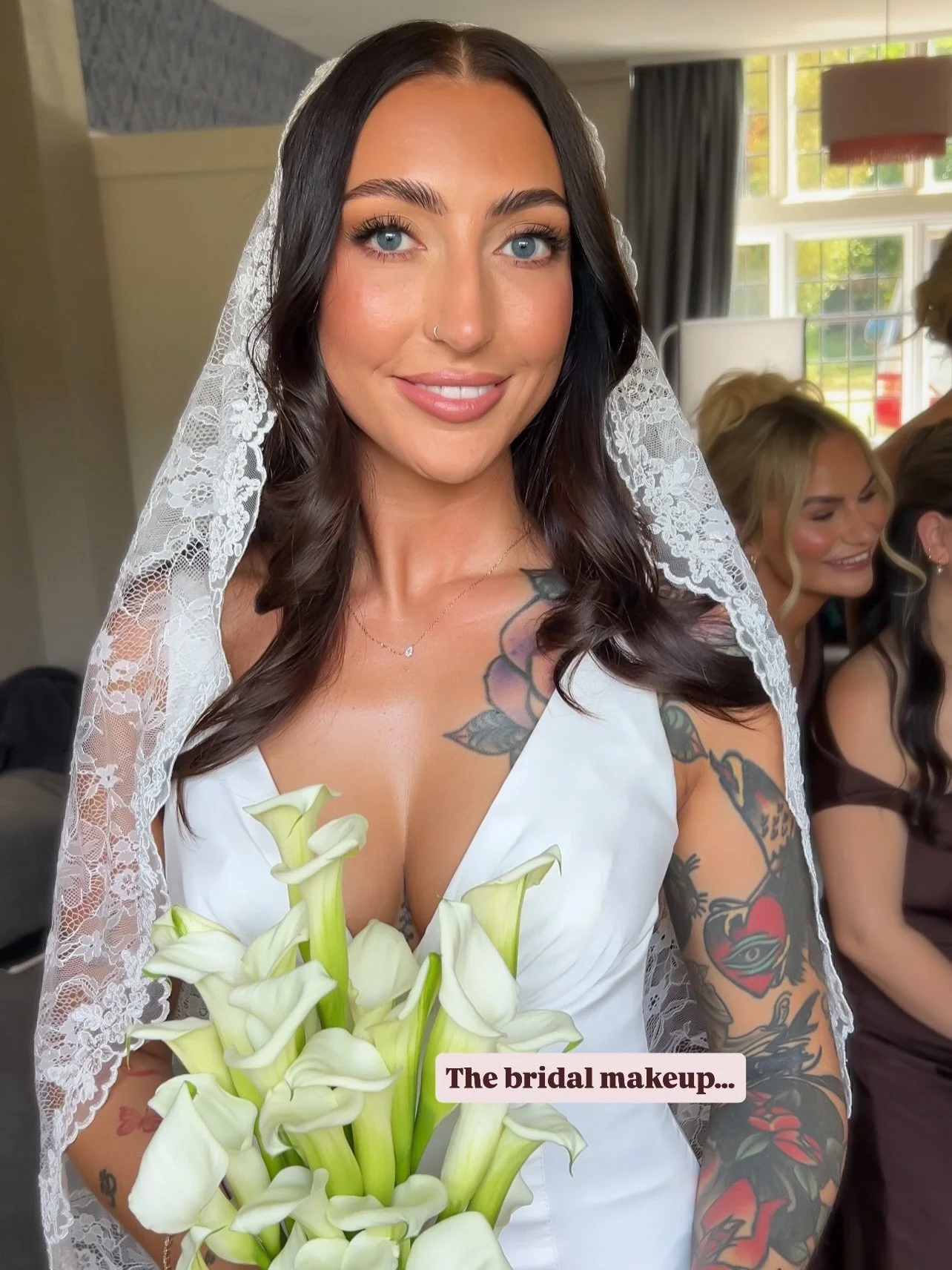 Bronzy, sculpted, modern but timeless ~ using some of my faves on my gorgeous Jodie for her wedding makeup and didn&rsquo;t she look insane? Warmer tones worked so well with her tan, so i kept the palette monochromatic with a warm matte brown eye, fl