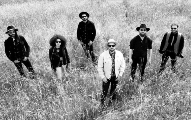 Golden Vultures: Cry Wolf