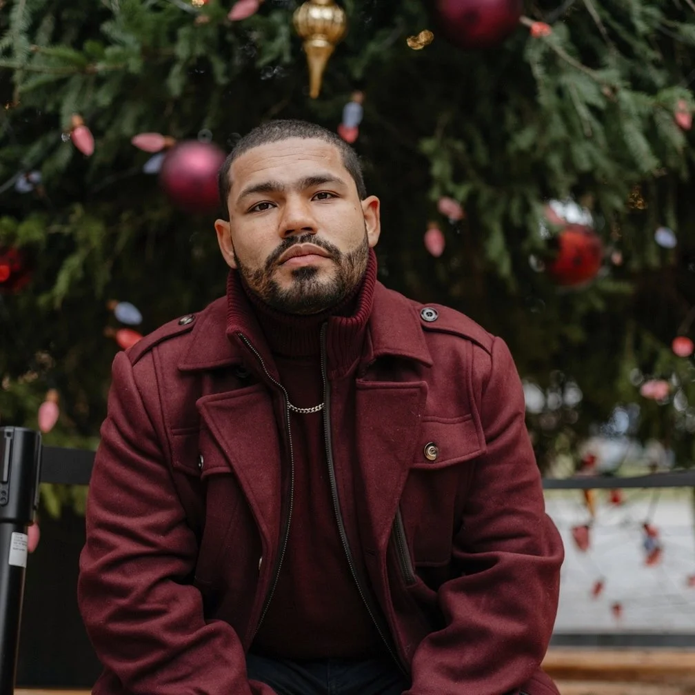 Vic James: Under The Lights