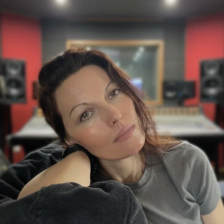 Lana Crow: What Brings You Back