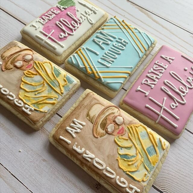 My customer is sending these cookies to a friend of hers who creates beautiful journals. These cookies are my rendition of the covers of two of them. Mixed watercolor with piping overlays to create more texture. These cookies reminded me to raise my 