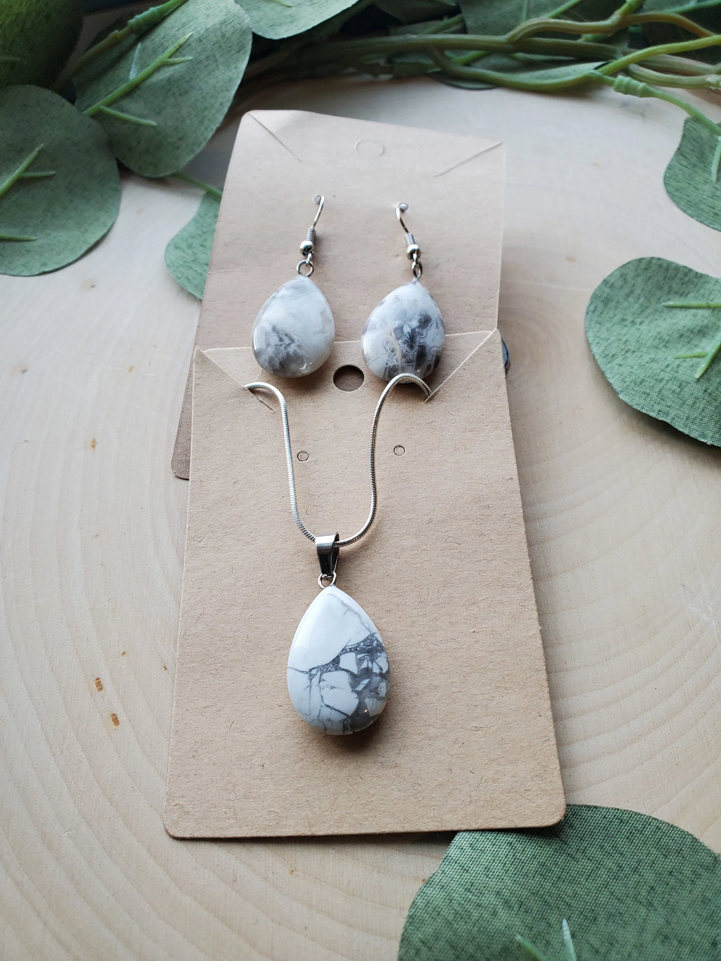 Necklace and Earring Howlite Set
