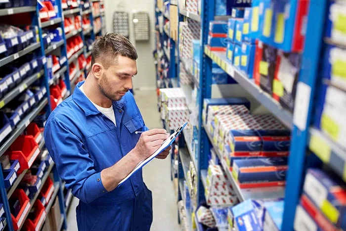 storeman_small.jpg