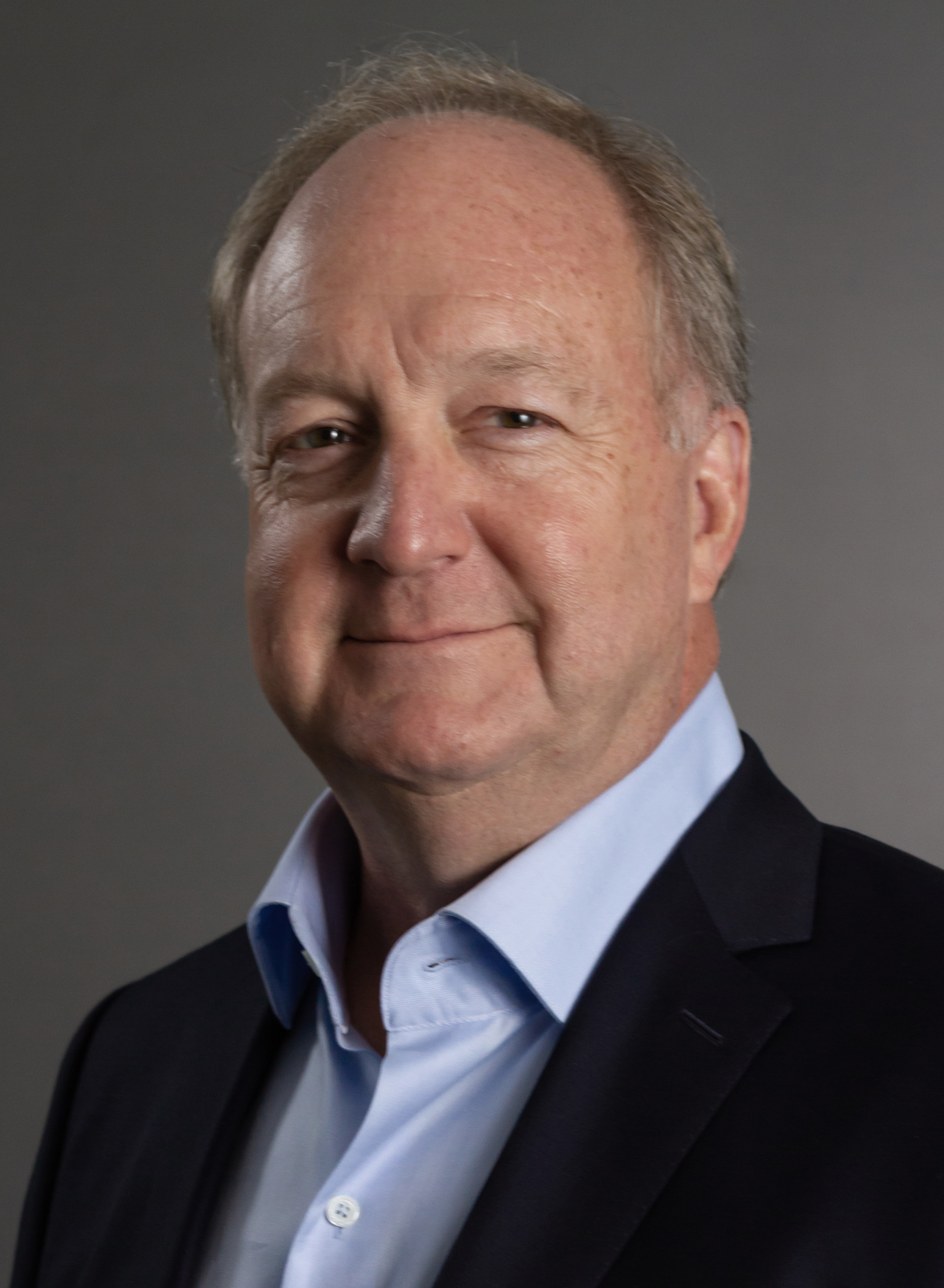 Bill Stephenson CEO & Chairman of the Executive Board, DLL