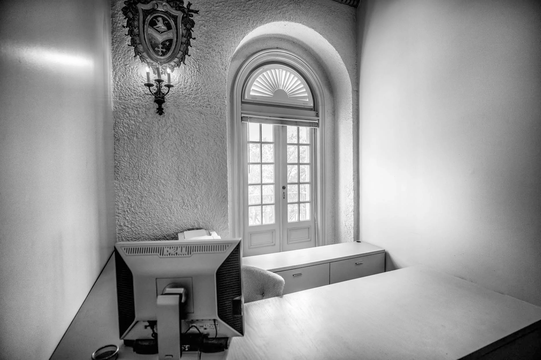 WINDOW_OFFICE_BW.jpg