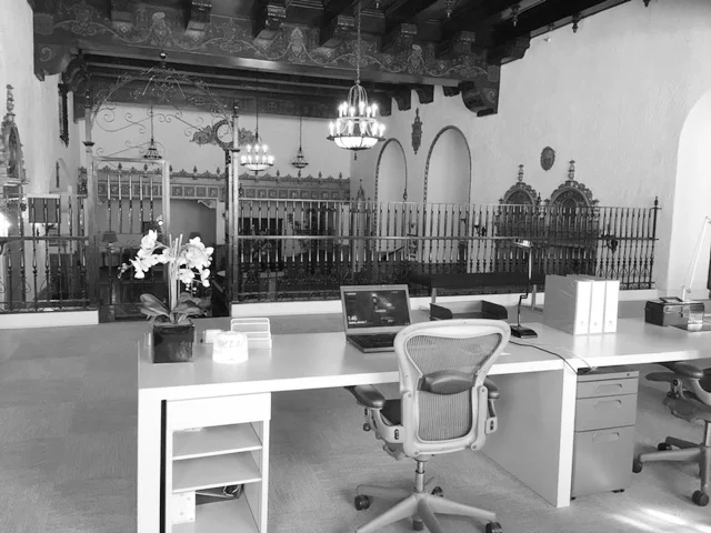 IMG_5754_EntranceDesk_BW.jpg