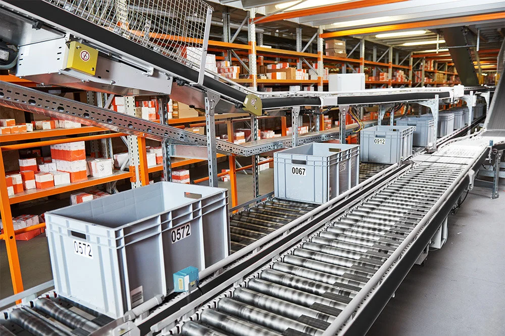 stac_conveyor_gallery_bigstock-warehouse-management-system-C-170651924_neutral.jpg