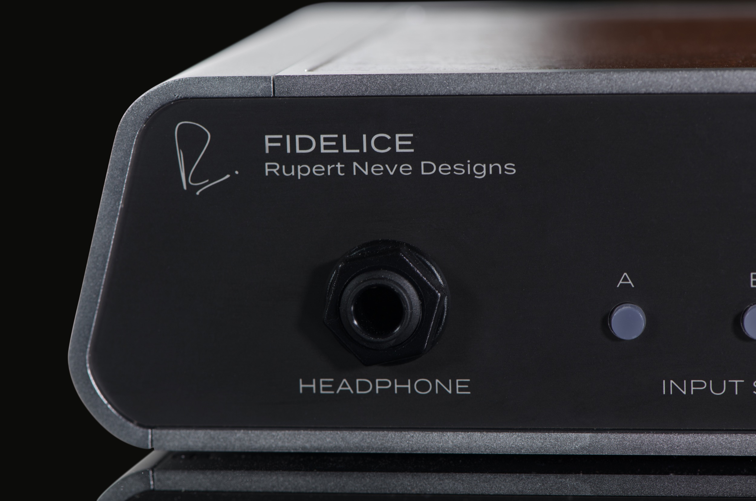 Fidelice-precision-headphone-close-left-.jpg