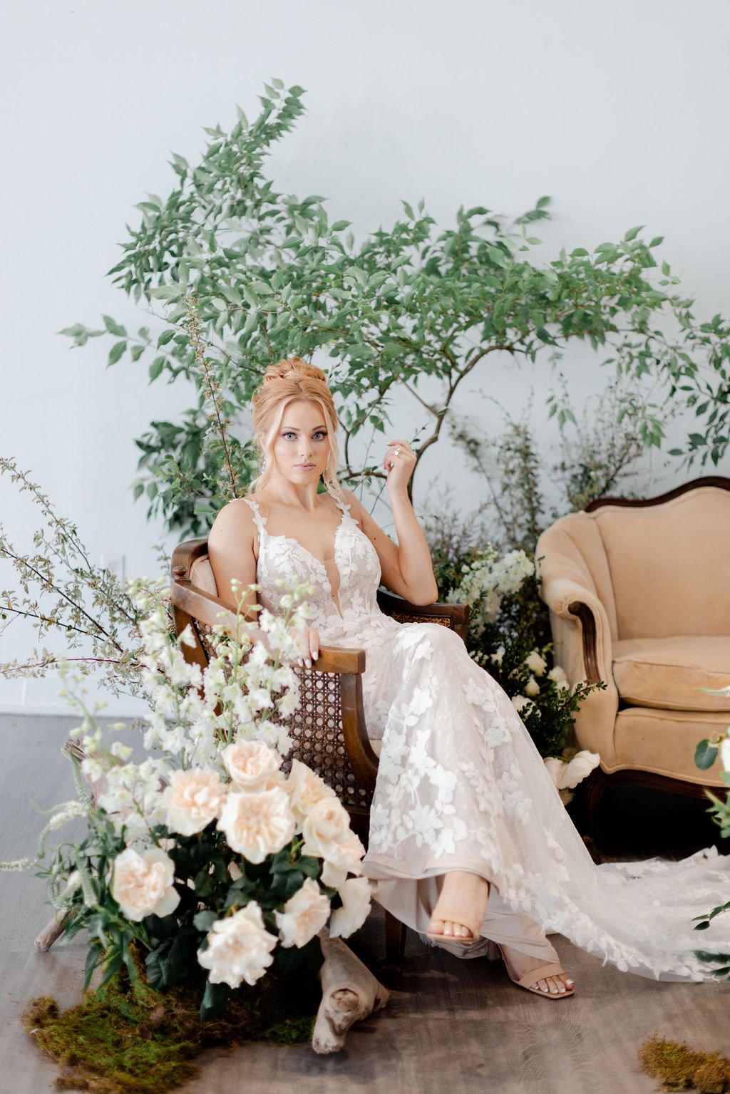 Plan-it-Terra-Missouri-Wedding-Planner-Terra-Nickelson-Woodland-Editorial-Bridal-Portrait