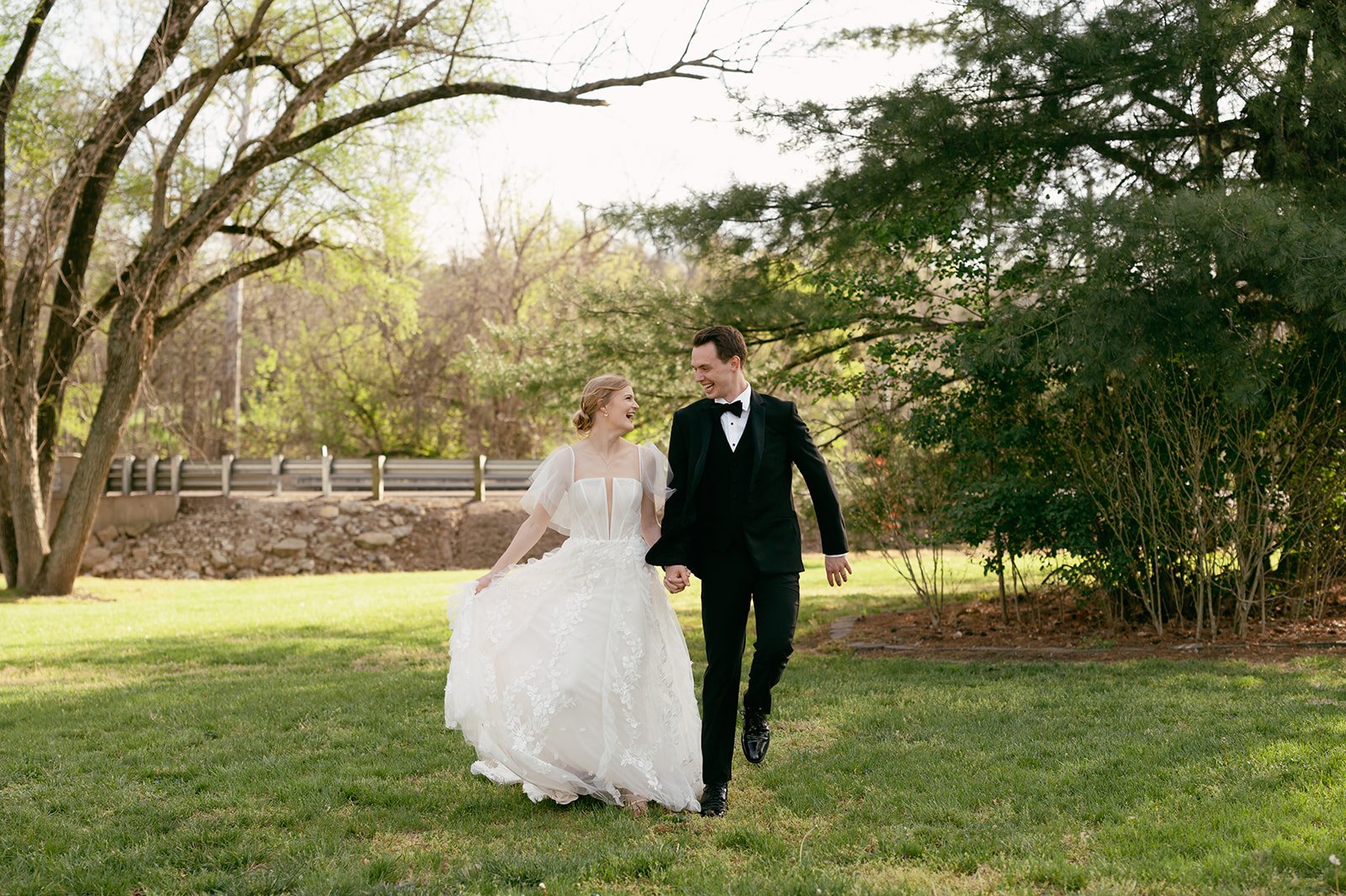 luxury+romantic+garden+bride+groom+plan+it+terra+missouri+wedding+planner+(3).jpg