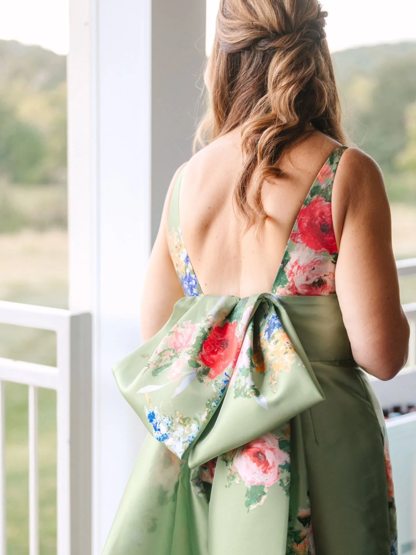 When the outfits turn heads and the cocktails keep spirits high, you know it&rsquo;s going to be a night to remember.

Event Producer &amp; Design Direction:&nbsp;@planitterra
Bridal Beauty:&nbsp;@jenniferlynchmakeupartist&nbsp;@jenniferlynchbridalar