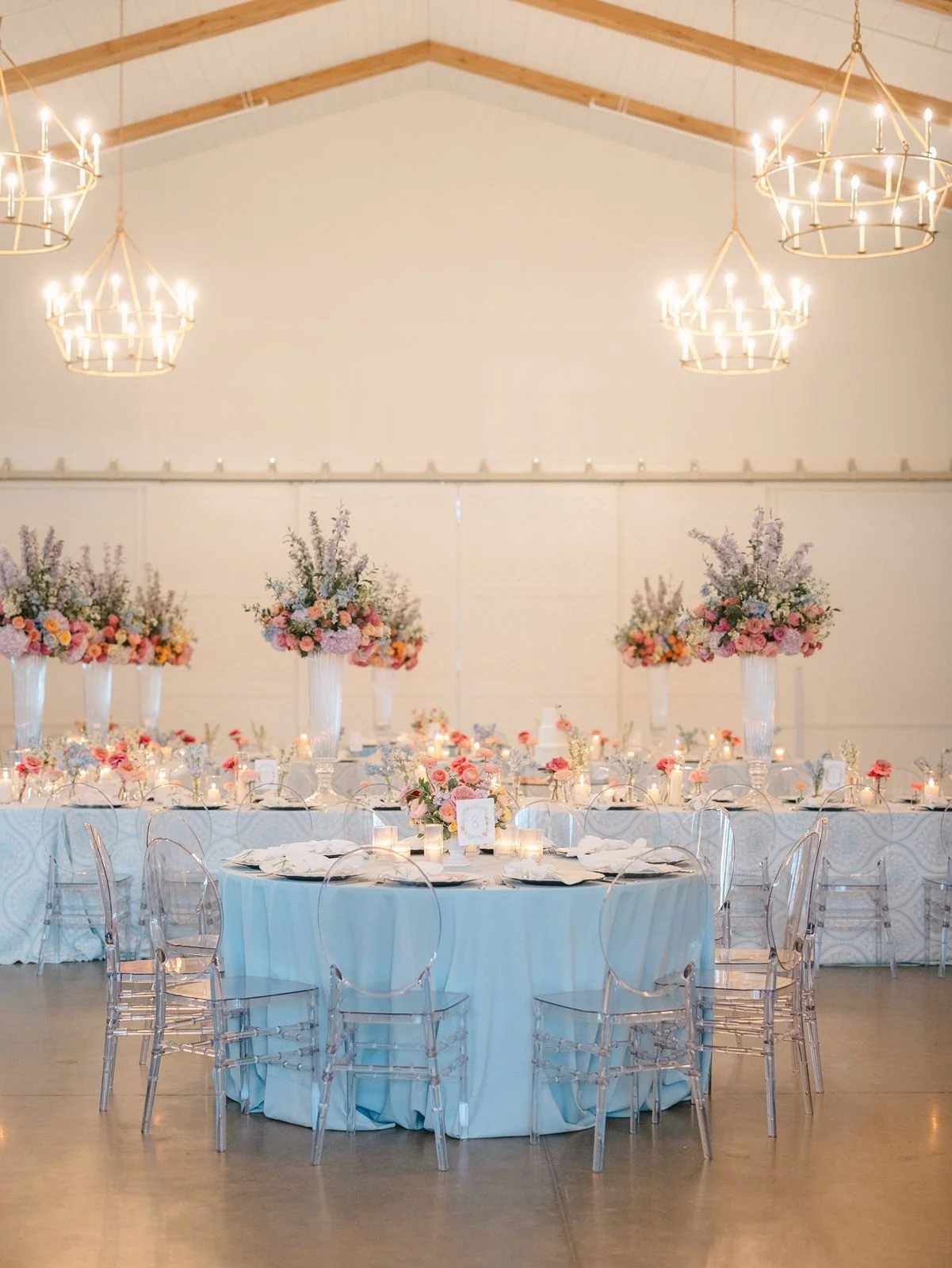 westwind-hills-wedding-reception-tables.jpg