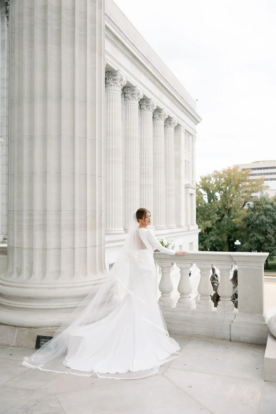 bride-jefferson-city-wedding-02.jpg