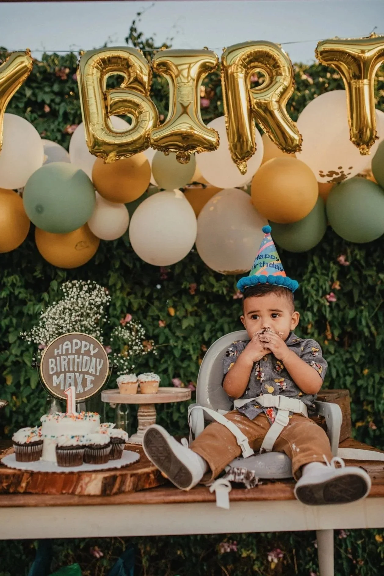 Child celebrating a birthday party at Villa de la Meza private event venue in Yuma, Arizona.