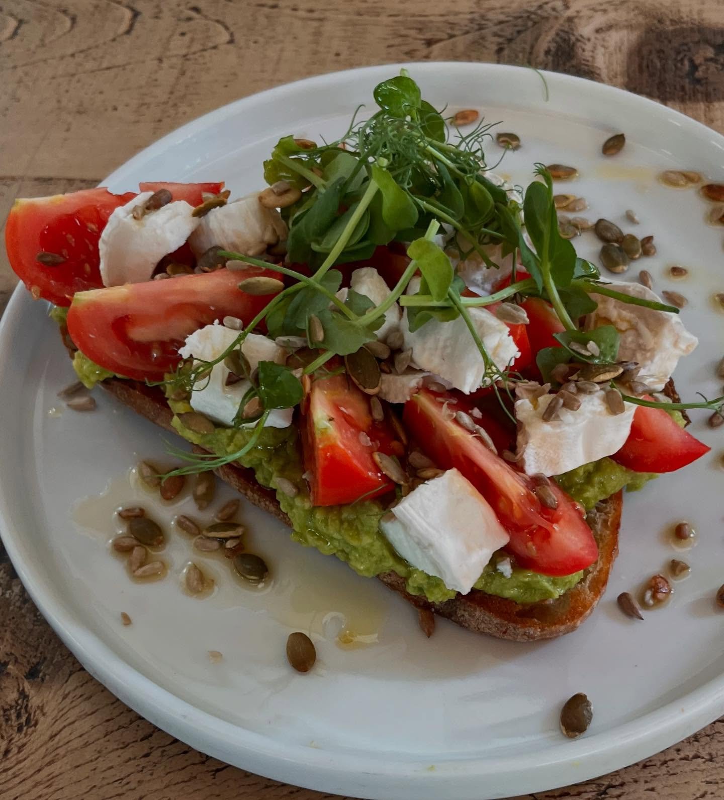 Warning: This dish may cause serious cravings.
&bull;	Smashed avocado, elevated with goat cheese perfection. 

Are you ready? @thehubvictoriapark 

#homemade #homemadefood #lunch #perfectlunch #homemadeishappiness #eastlondonfood #avocado #eastlondon