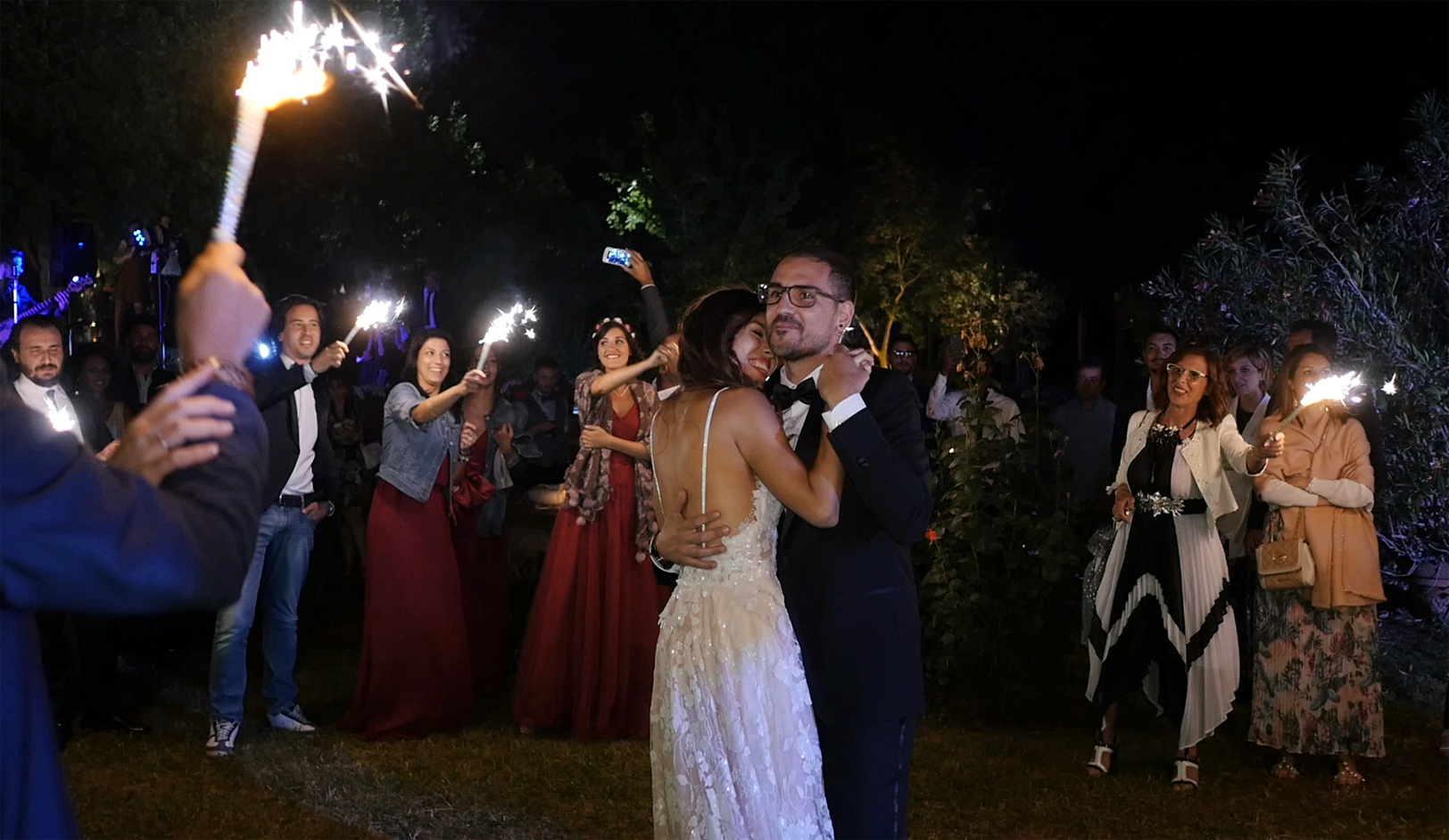 wedding-in-tuscany-first-dance-brides.jpg