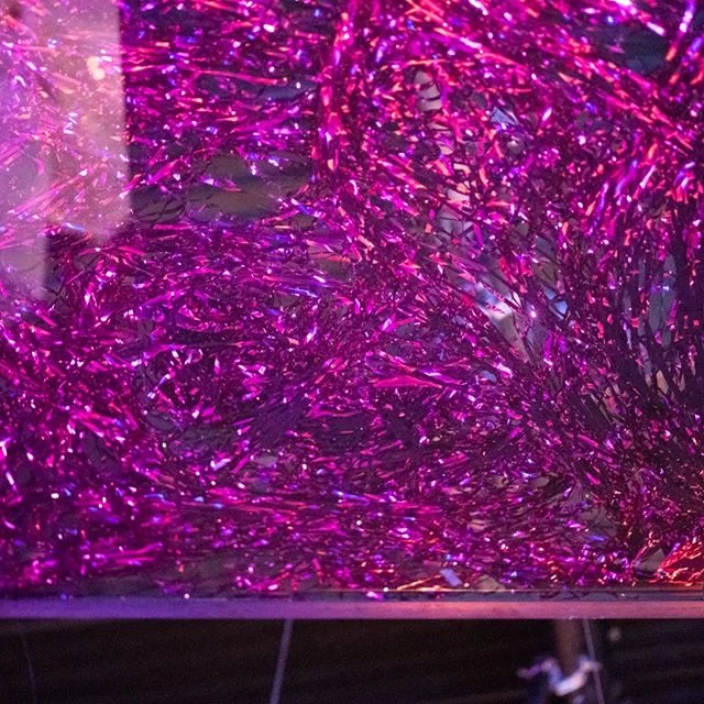 ✨Plexi-glass ceilings. ✨
. . .
#photoby #theincredible @seigalphoto #pink