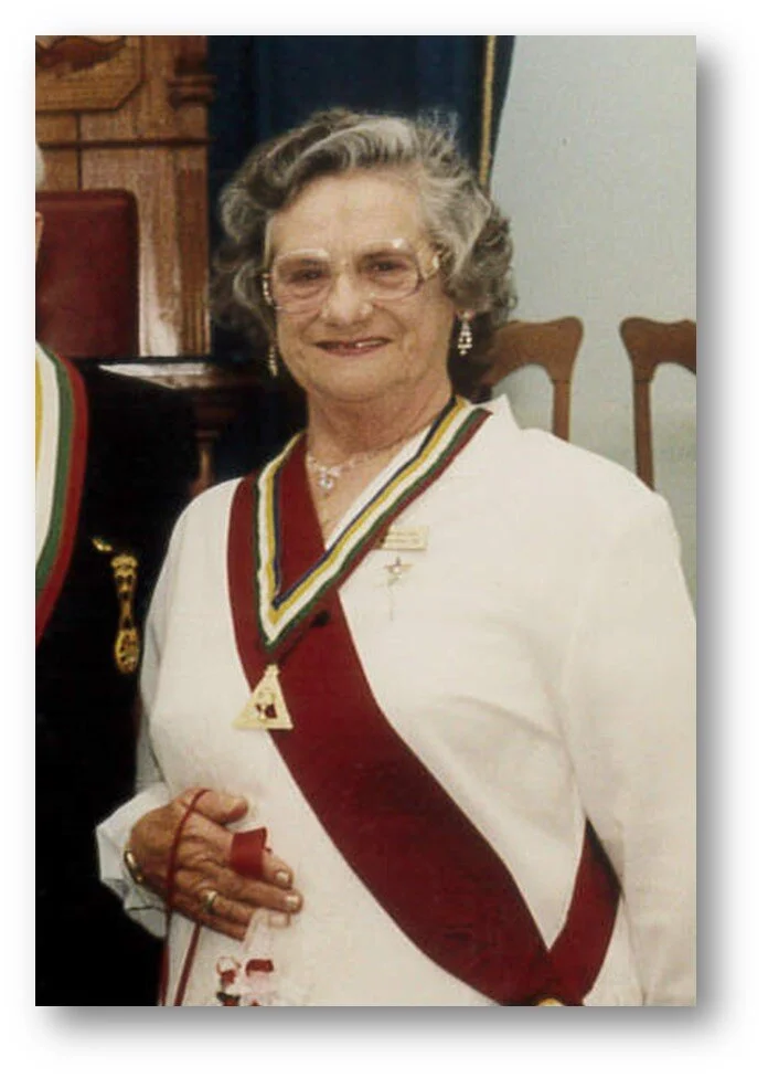 Dorothea Norma Davis "Thea"