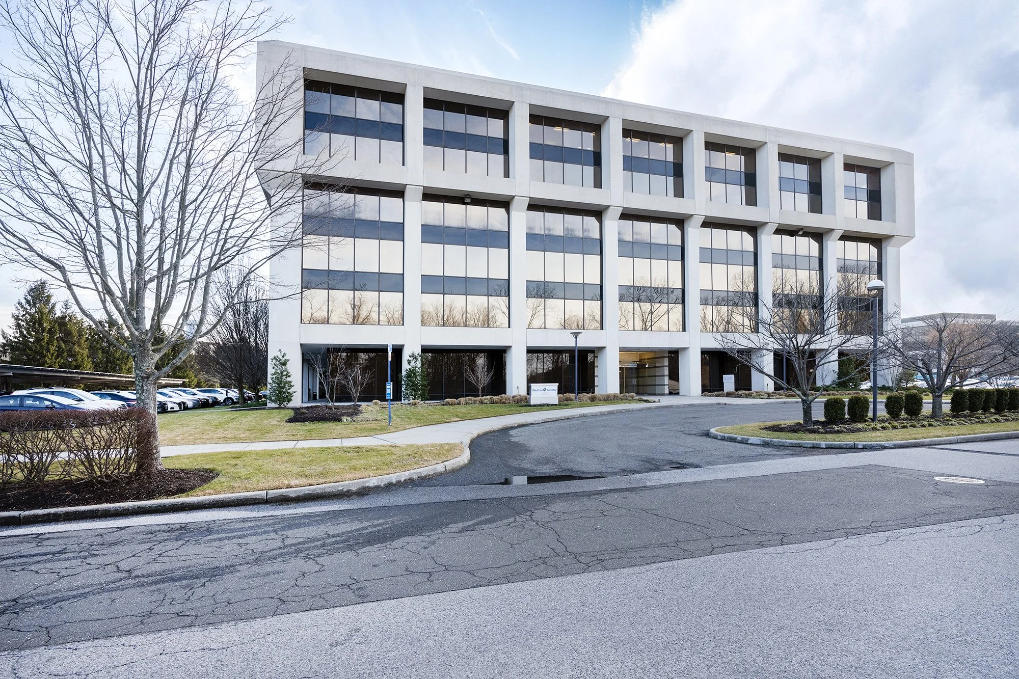Exterior 05.jpg