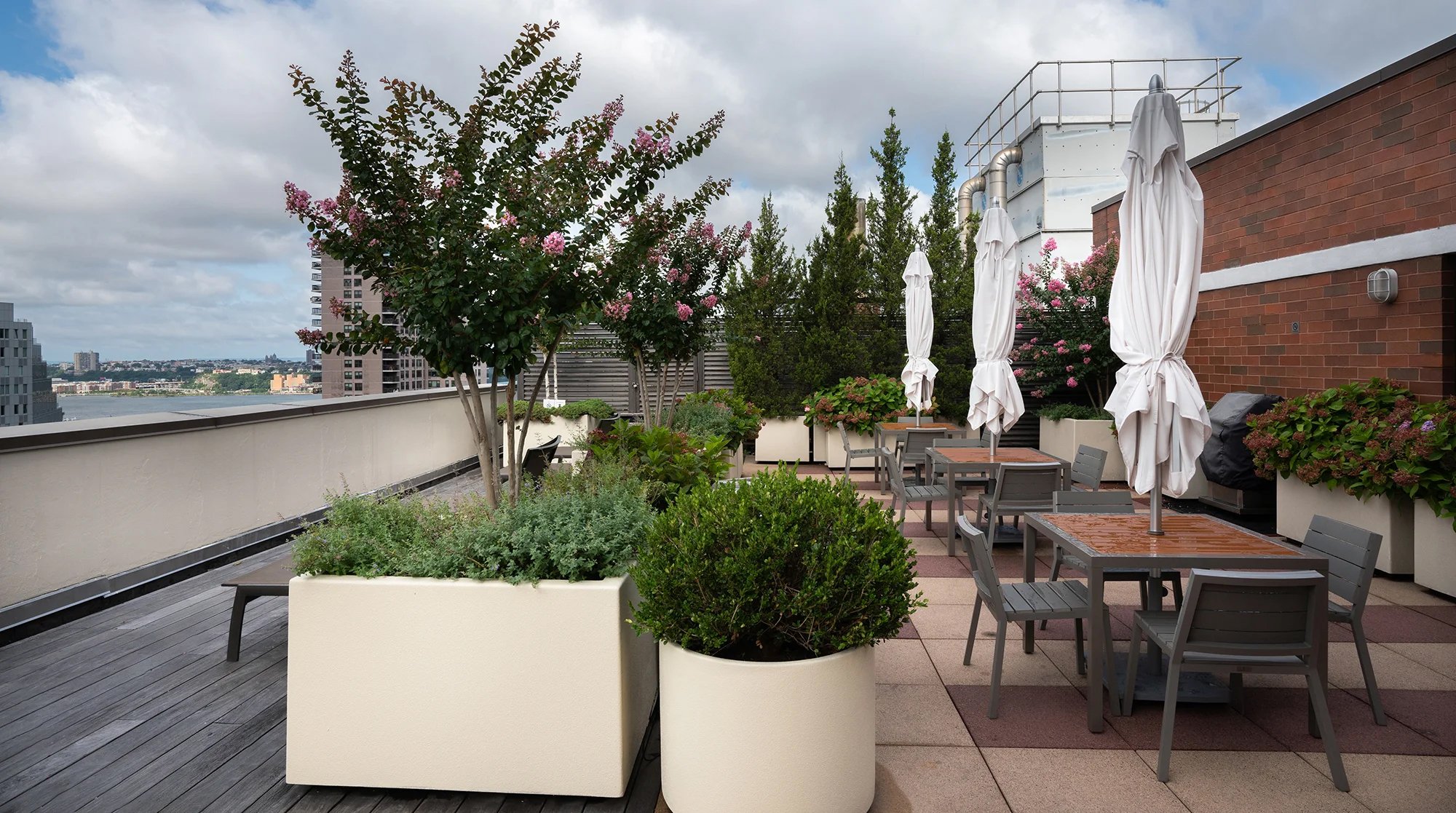 Exterior.Rooftop.Photo.Studio-03.jpg