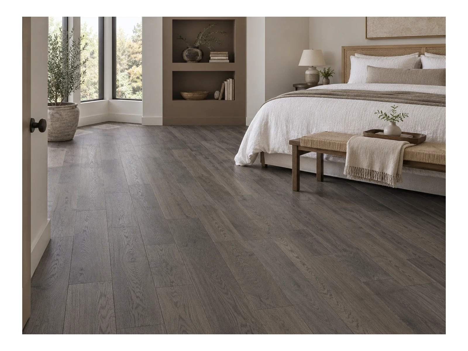 montara-kingswell-3-8-in-4-5-6-in-random-lengths-up-to-48-in-1-5-mm-wood-veneer-aluminum-oxide-06-room-scene.webp
