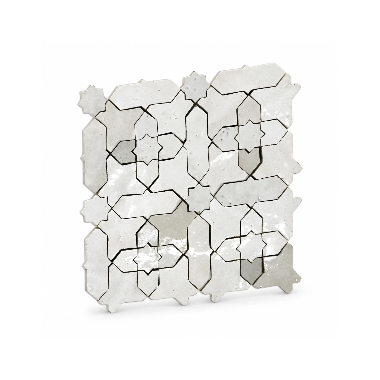 zelora-mosaic-chalk-courtyard-10-x-10-glossy-02-upright-angle.webp