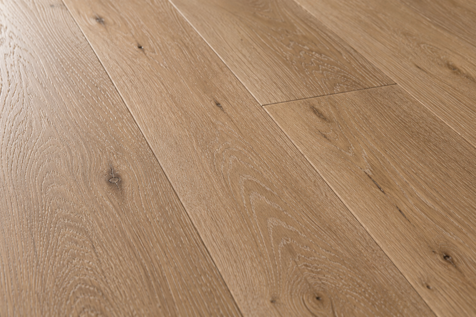 bellhaven-lioren-reach-half-inch-5-inch-up48rl-2mm-04-wire-brushed-grain-detail.png
