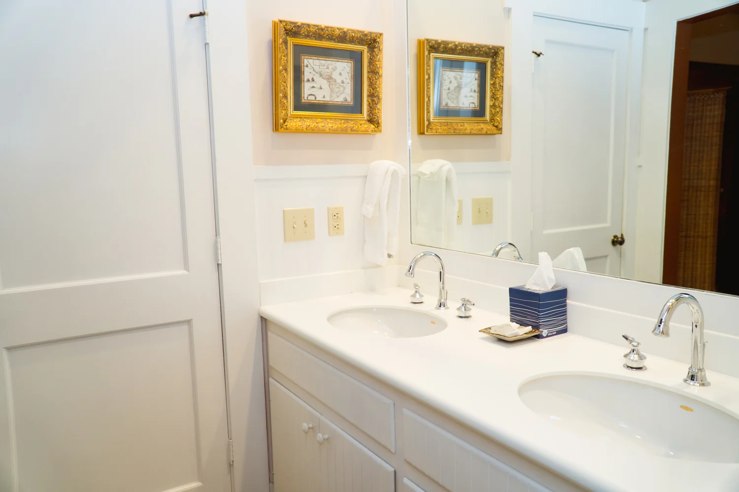 Scotland Yard Condos — Old Waverly