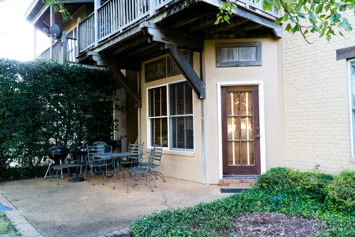 Scotland Yard Condos — Old Waverly