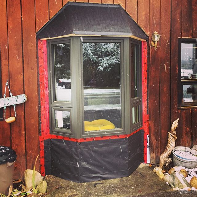 Cool transformation of a solid wood double door that was never used to a bay window! And just in time for snow! 
#revelstoke #revelstokerenovations #baywindow #revyrenos #winterishere