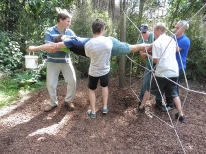 spider-web-team-building-300x225.jpg