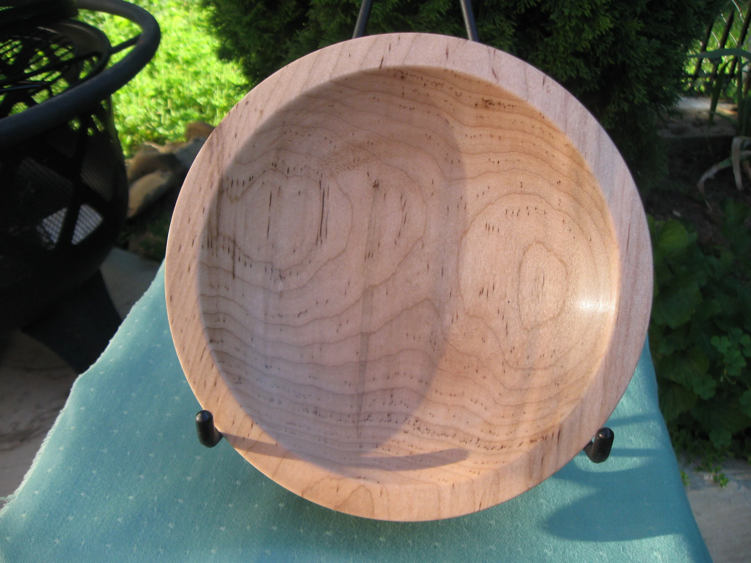 Shallow maple bowl 2.JPG