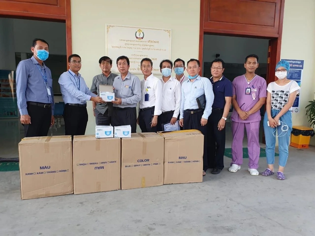 Big thanks to Y Chhe for their immediate support of over 200 boxes to the Khmer Soviet Hospital, Friday March 20th 2020 in response to COVID 19, coordinated by The Idea