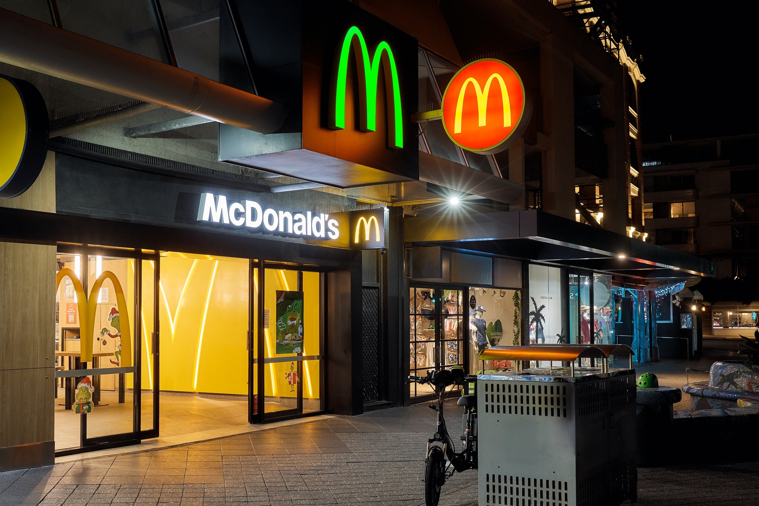 MCDONALDS_GREEN_ARCHES_BONDI_014B.jpeg